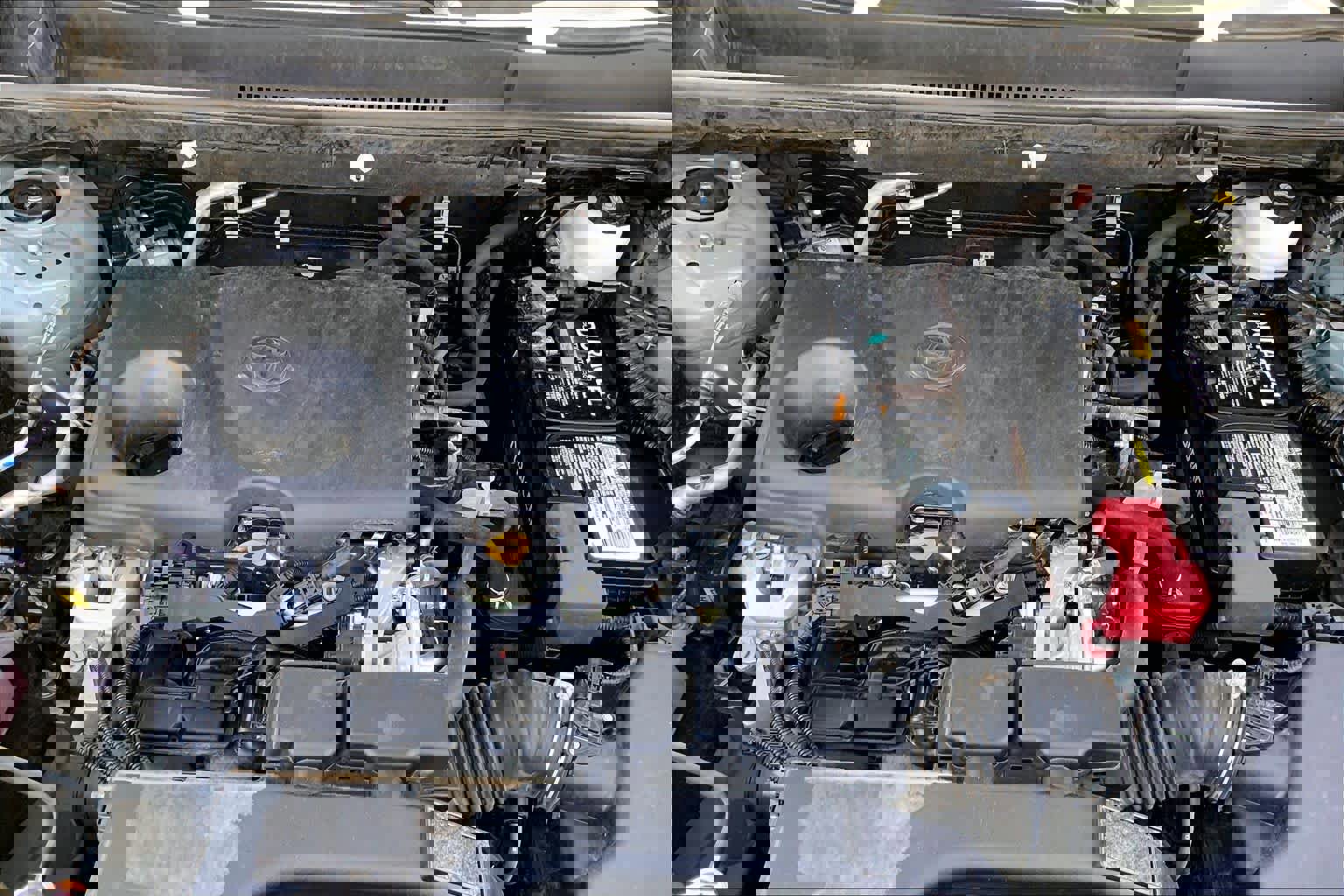 Used 2021 Toyota RAV4 XLE w/ Convenience Package image 32