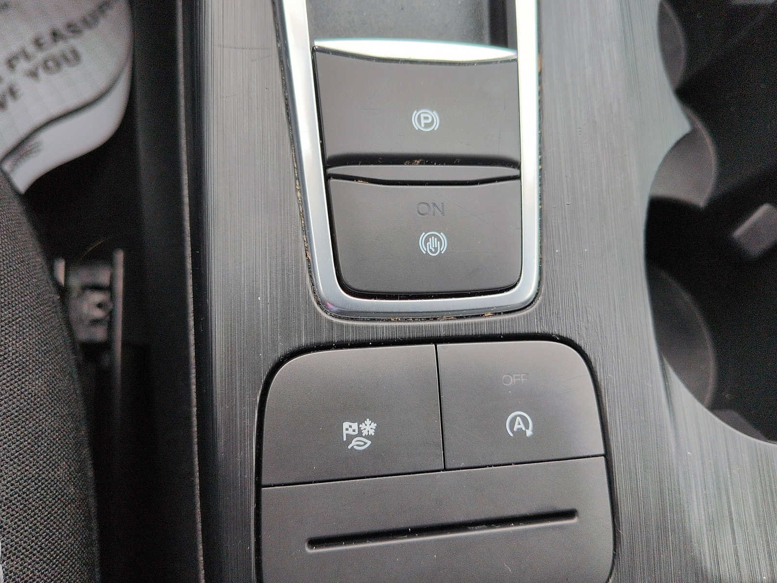 Certified 2025 Ford Escape Active AWD/4WD image 20