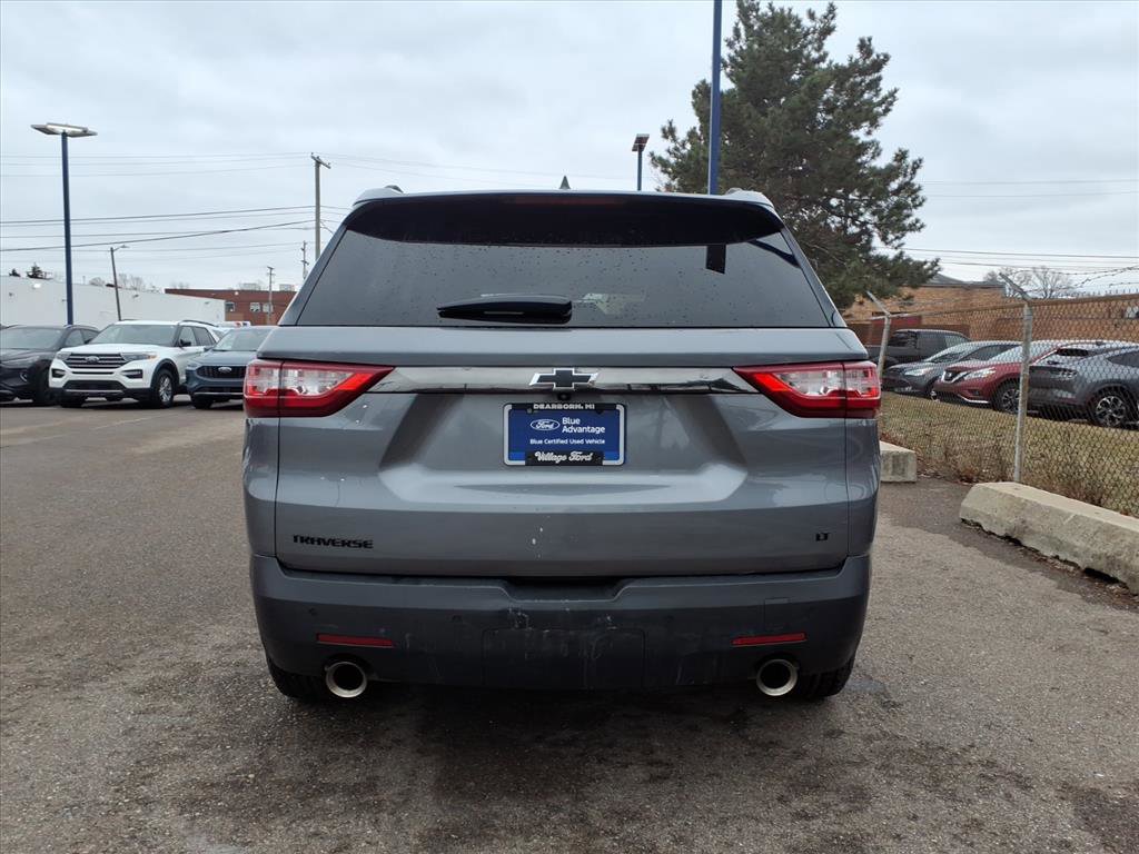 Used 2020 Chevrolet Traverse LT w/ LPO, Blackout Package image 3