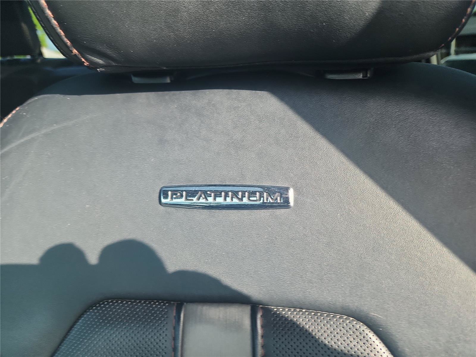 Certified 2019 Ford F450 Platinum w/ Platinum Ultimate Package AWD/4WD image 18