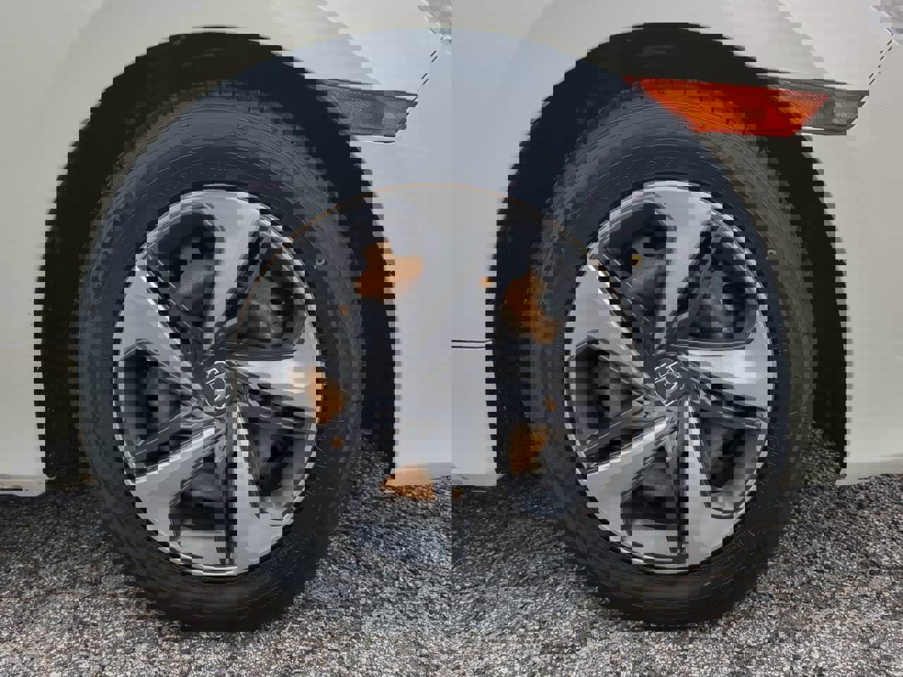 Used 2019 Honda Civic LX image 9