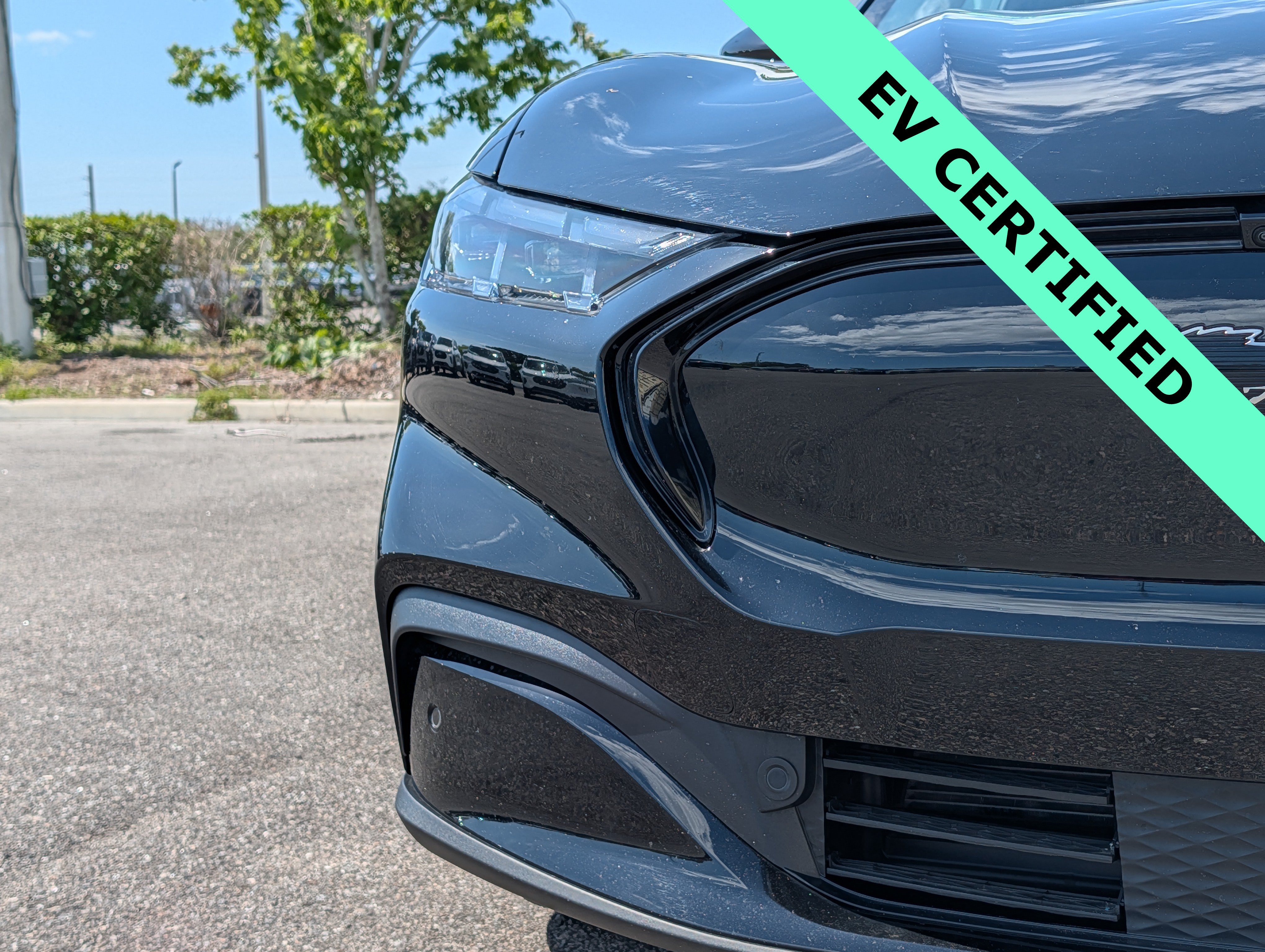 Certified 2025 Ford Mustang Mach-E Premium AWD/4WD image 9