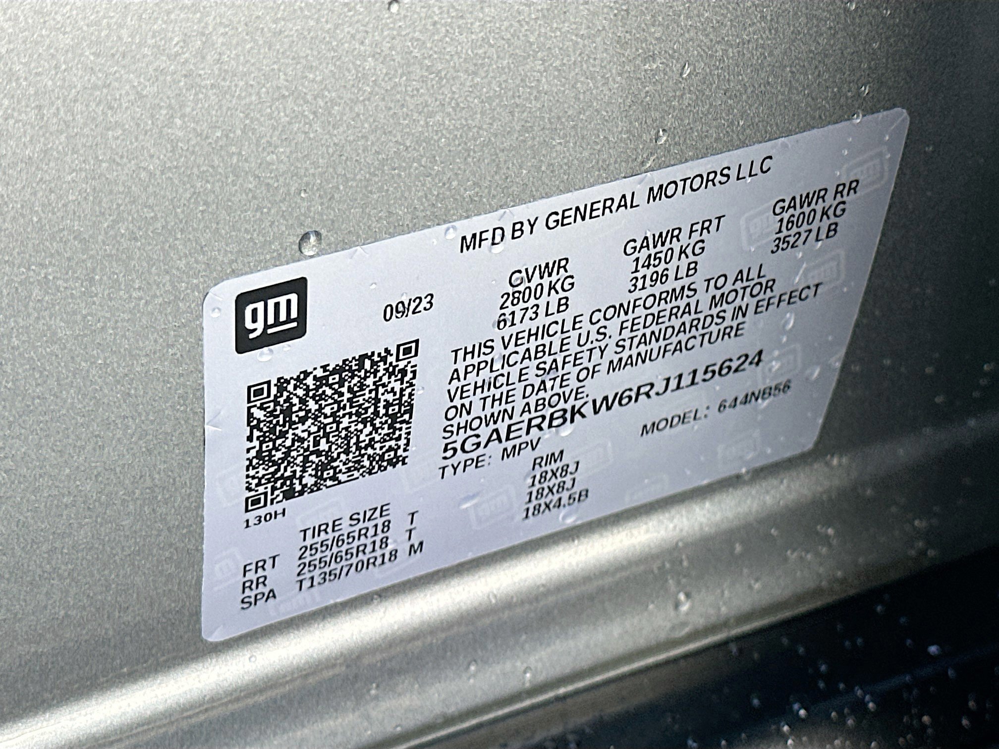 Used 2024 Buick Enclave Essence image 31