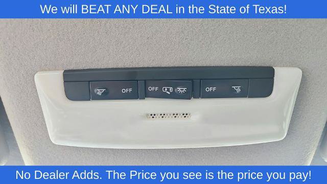 Used 2022 Nissan Versa SV FWD image 17