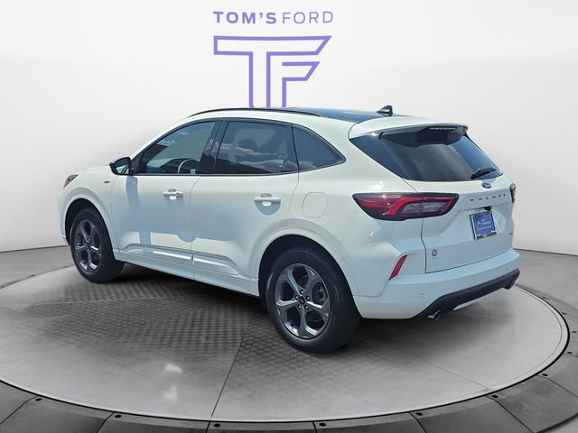 Certified 2024 Ford Escape ST-Line w/ Tech Pack #1 AWD/4WD image 3