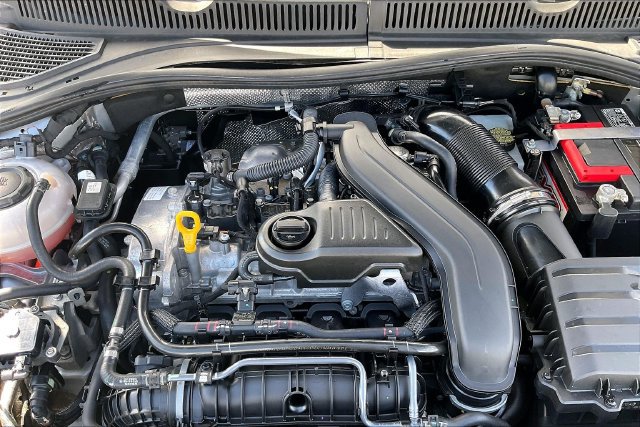 Used 2025 Volkswagen Jetta SE FWD image 11
