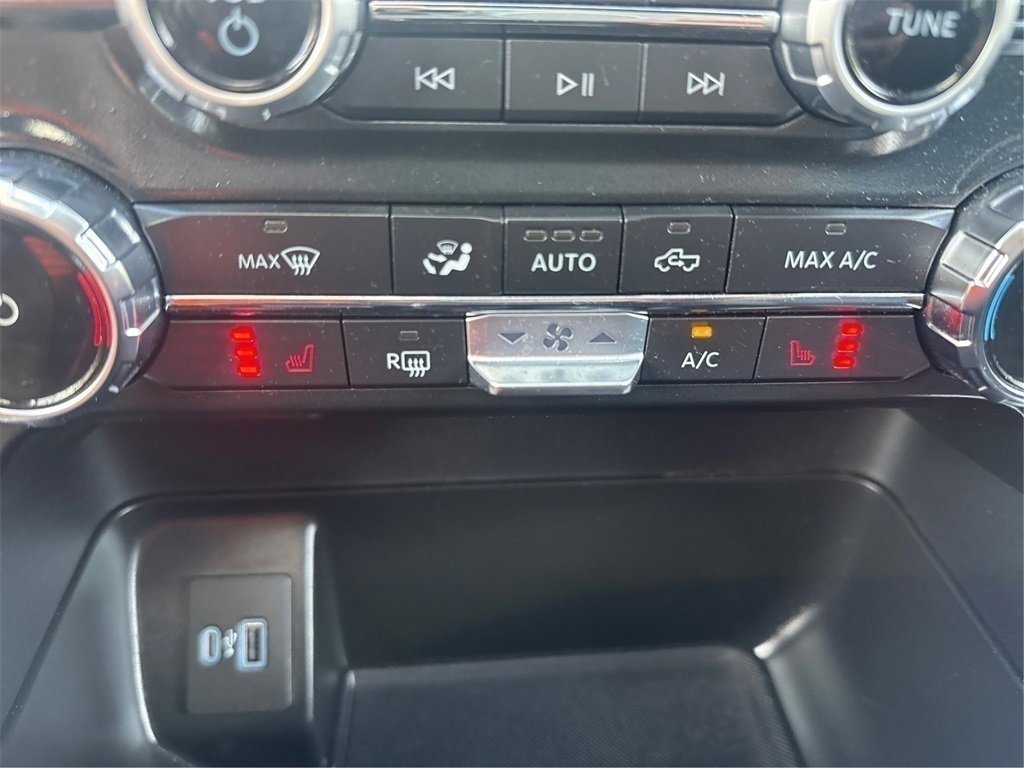 Certified 2022 Ford F150 XLT w/ Equipment Group 302A High image 27