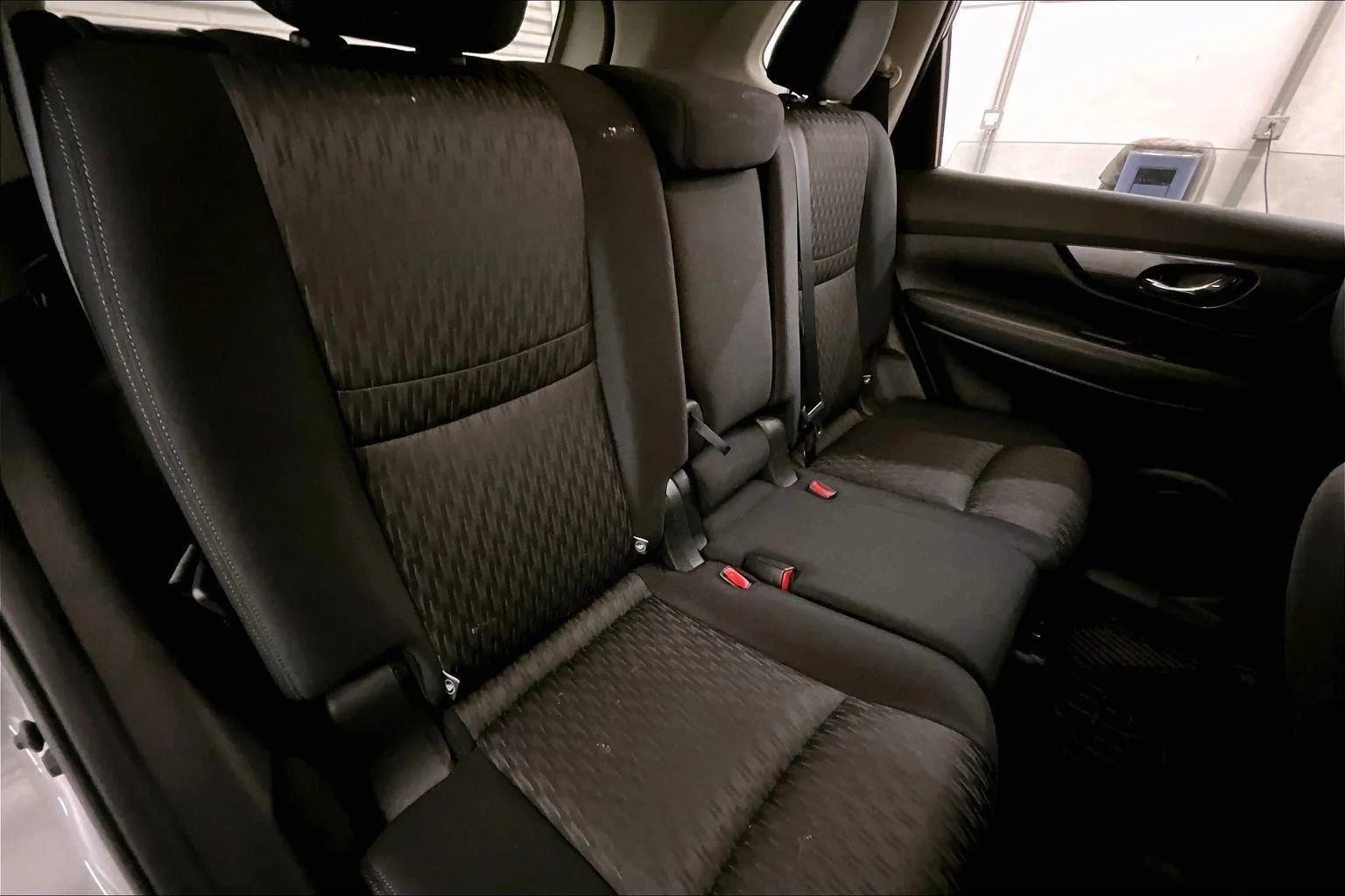 Used 2017 Nissan Rogue S image 26