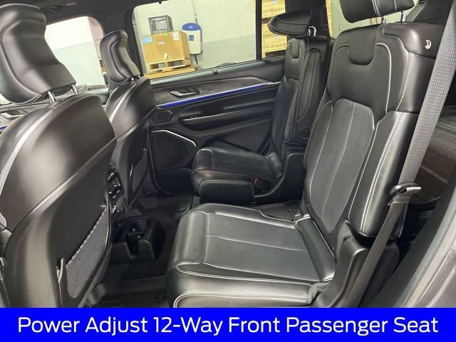 Used 2023 Jeep Grand Cherokee L Overland w/ Luxury Tech Group IV AWD/4WD image 36
