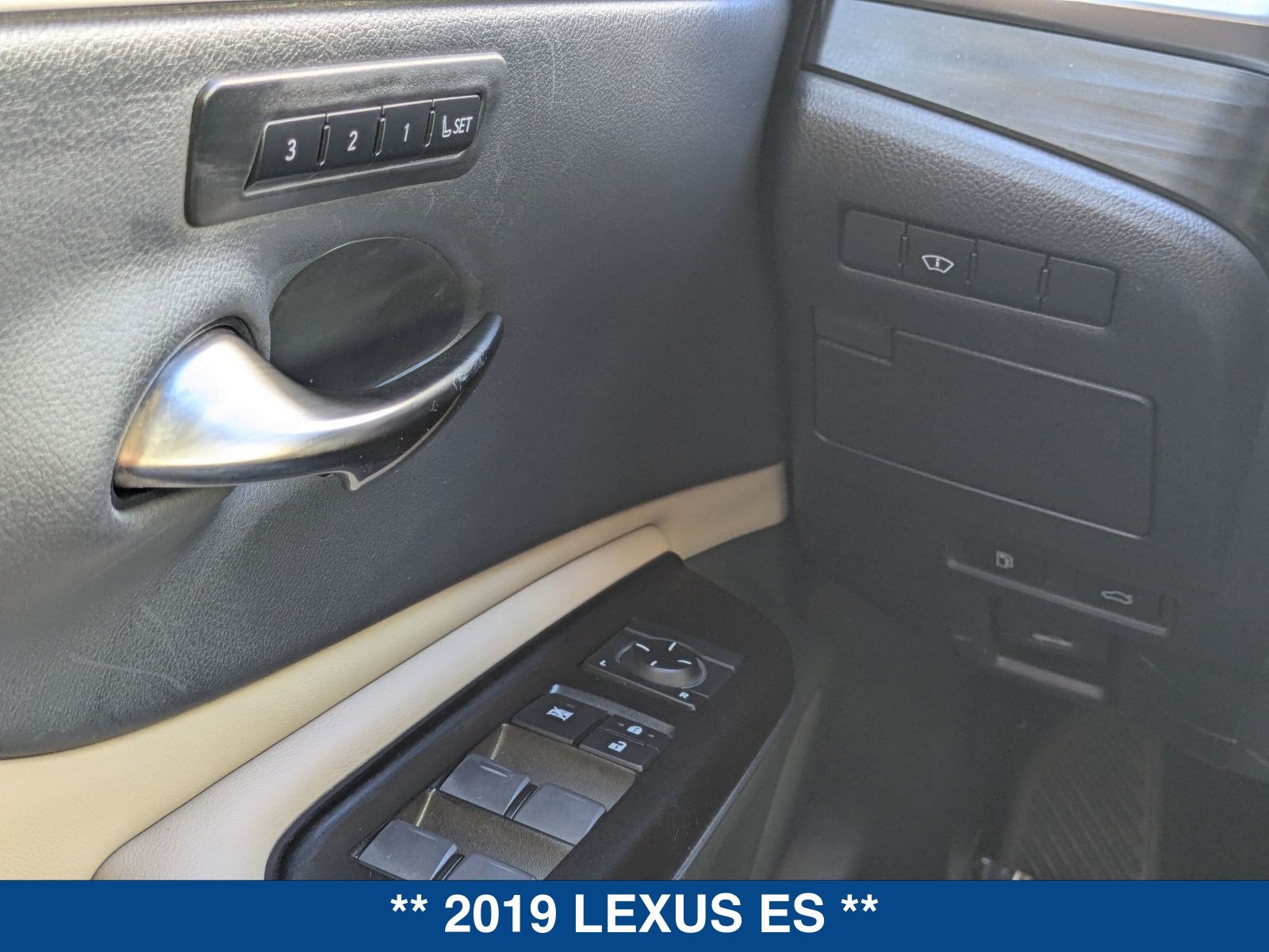 Used 2019 Lexus ES 350 w/ Premium Package FWD image 23