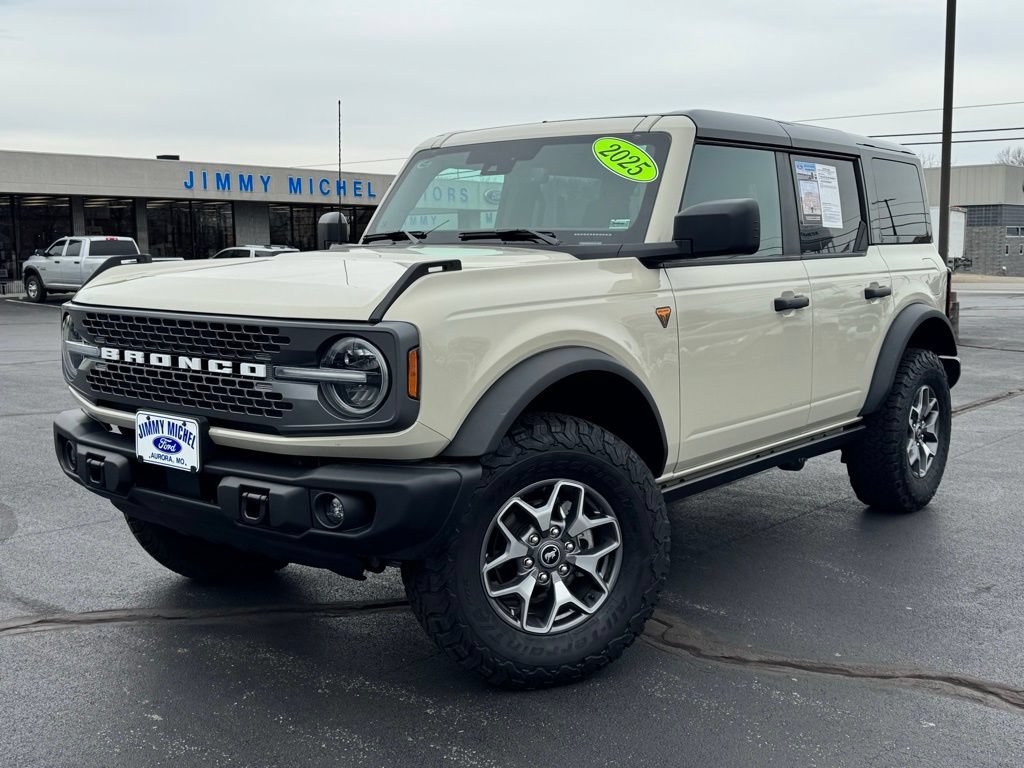 Certified 2025 Ford Bronco Badlands AWD/4WD image 29