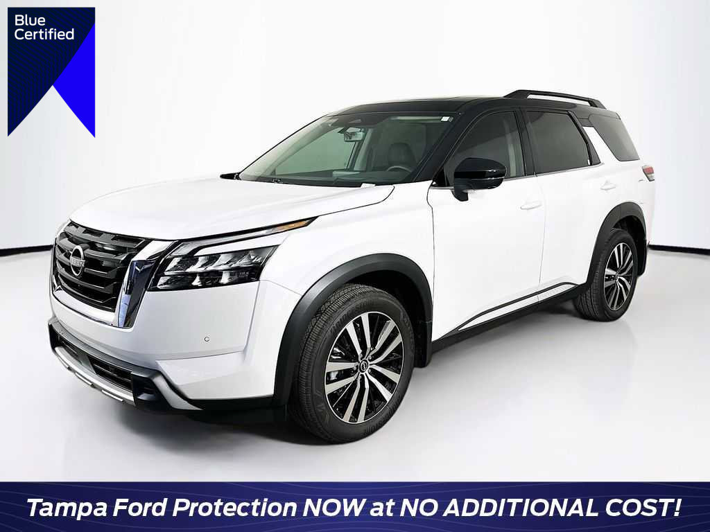 Used 2025 Nissan Pathfinder Platinum w/ Cargo Package image 1