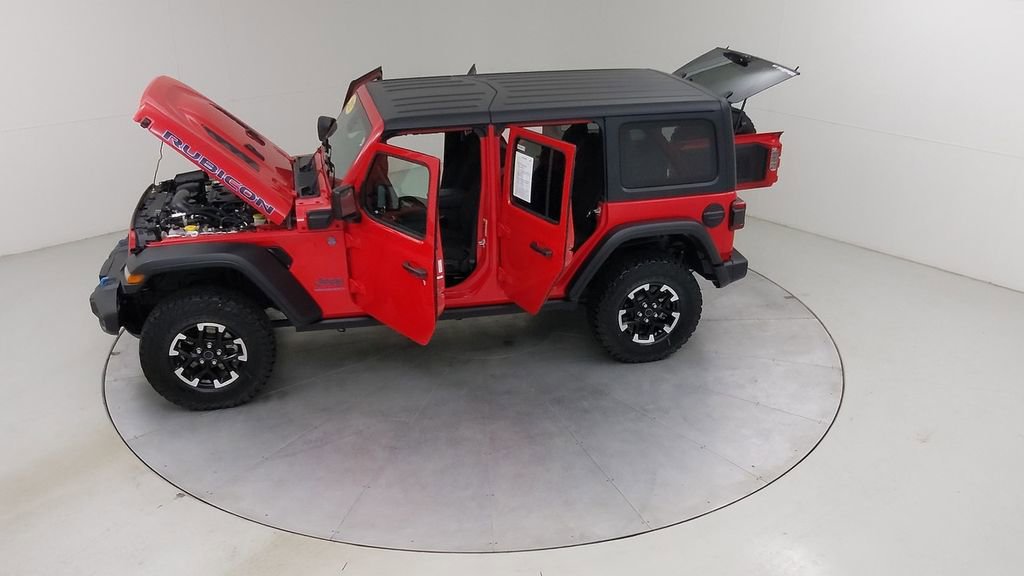 Used 2025 Jeep Wrangler Unlimited Rubicon 4xe w/ Convenience Group AWD/4WD image 56