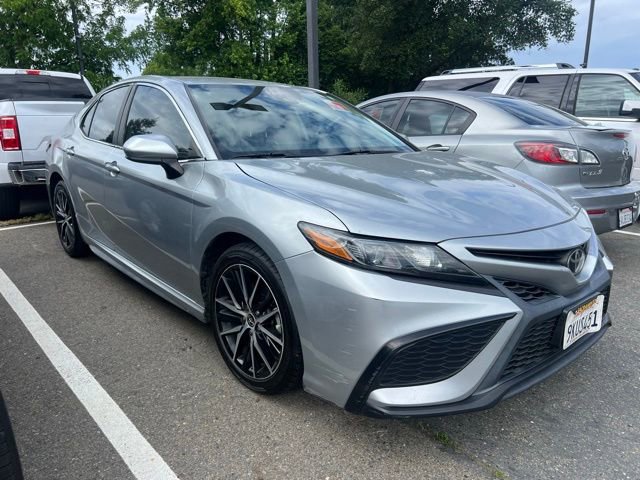 Used 2021 Toyota Camry SE FWD image 4