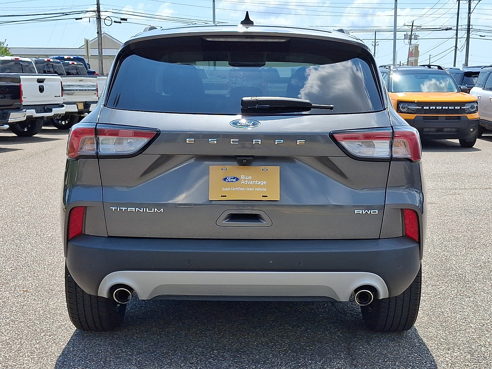 Certified 2022 Ford Escape Titanium AWD/4WD image 9