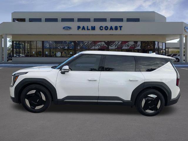 Used 2026 Kia EV9 Light RWD image 7