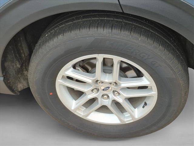 Certified 2025 Ford Explorer Active AWD/4WD image 7