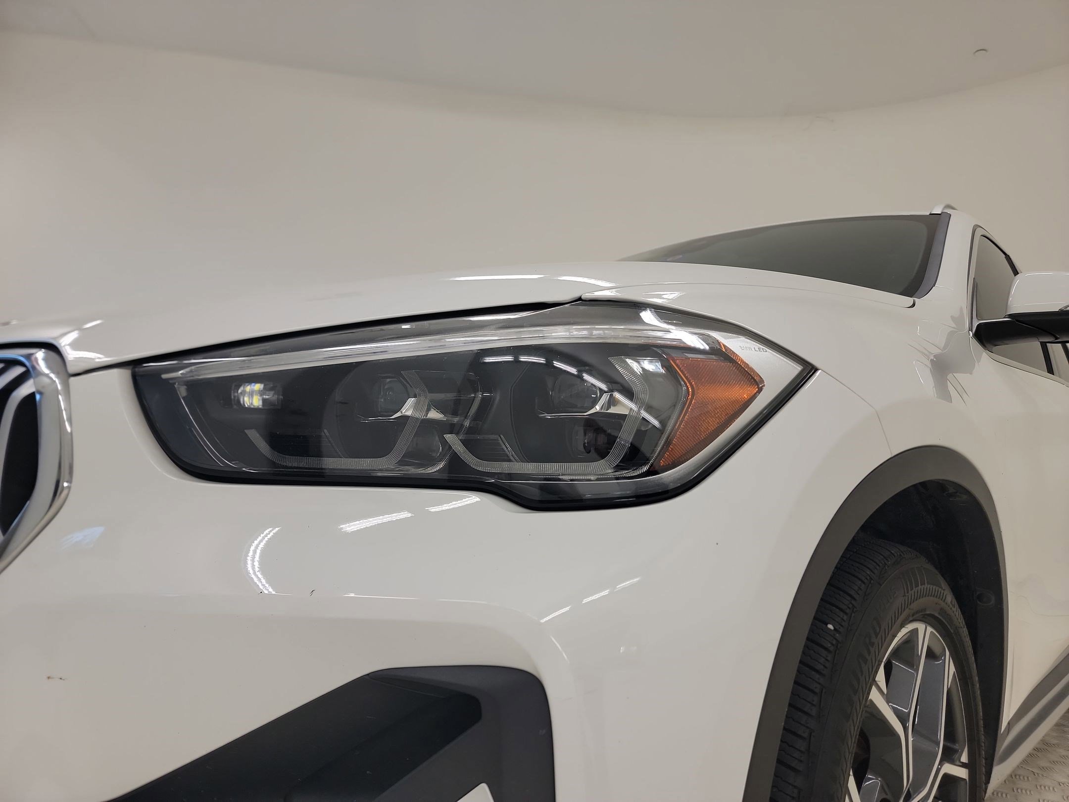 Used 2021 BMW X1 xDrive28i w/ Premium Package image 9