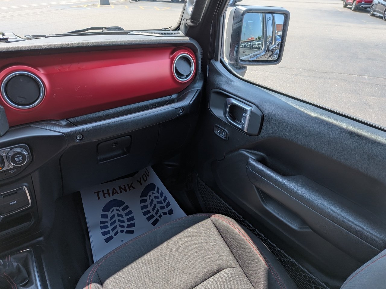 Used 2023 Jeep Gladiator Rubicon w/ Cold Weather Group AWD/4WD image 18