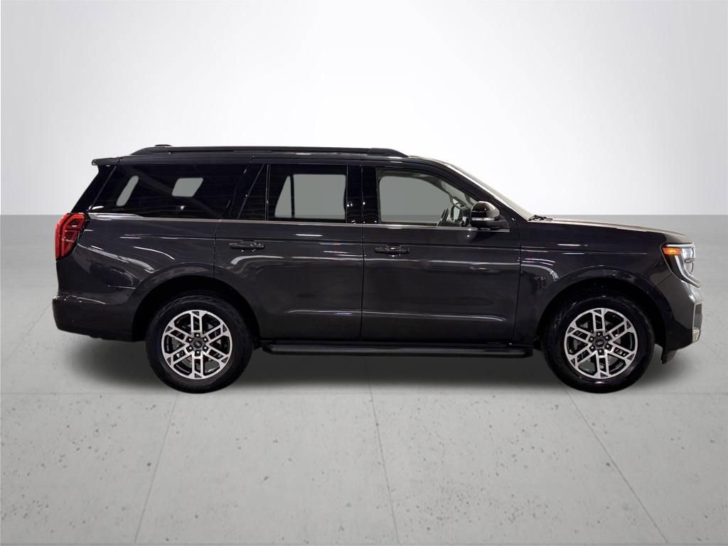 Certified 2025 Ford Expedition Active AWD/4WD image 10