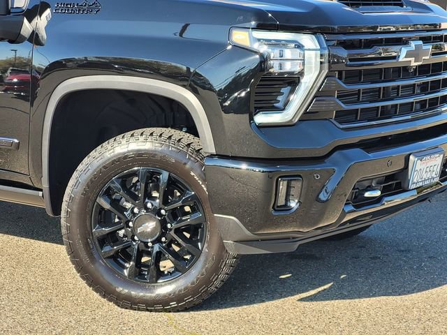 Used 2025 Chevrolet Silverado 2500 High Country w/ High Country Premium Package image 6