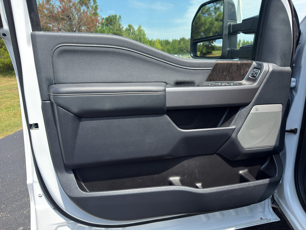 Certified 2025 Ford F250 Lariat AWD/4WD image 10