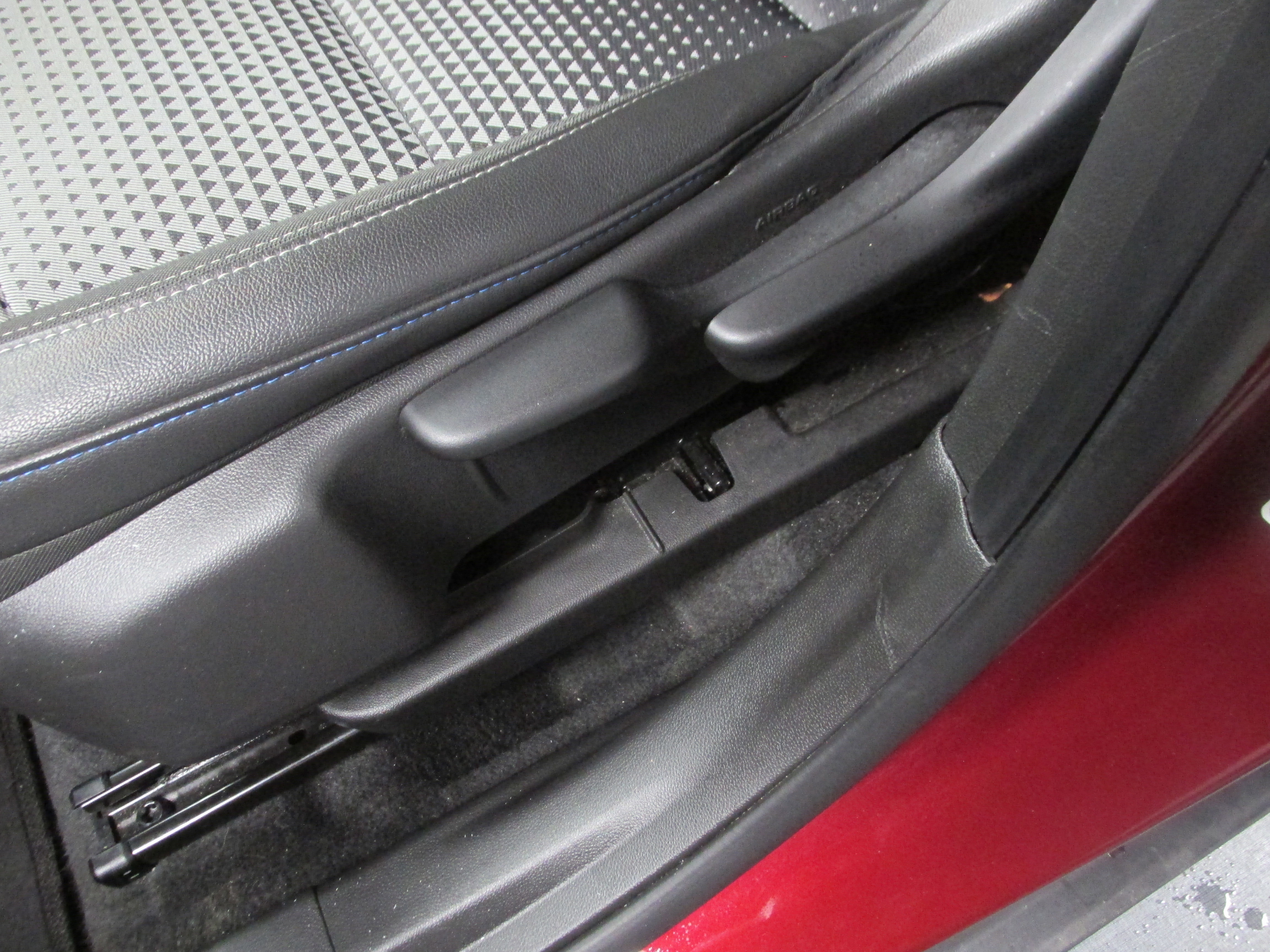 Used 2024 Jeep Compass Latitude image 27