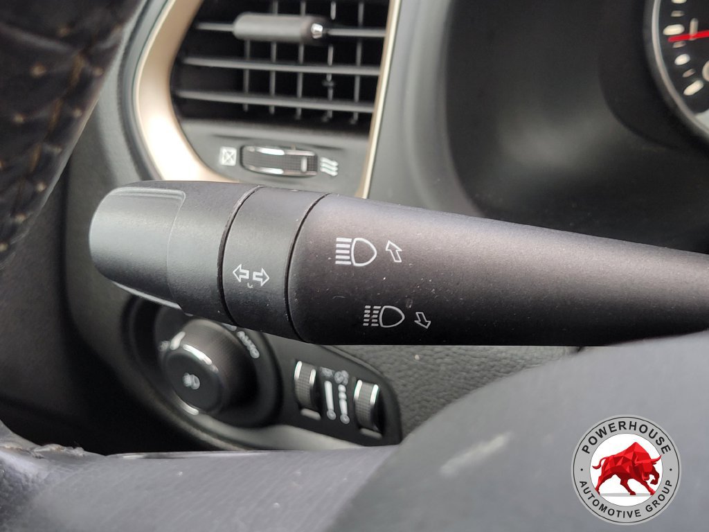 Used 2017 Jeep Renegade Latitude w/ Cold Weather Group AWD/4WD image 31