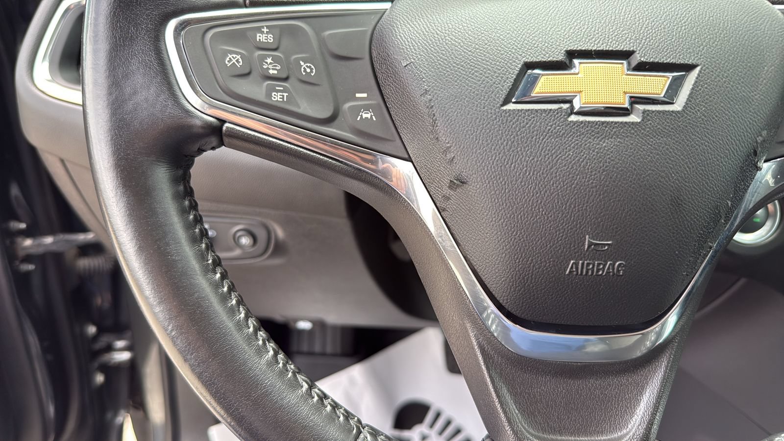 Used 2021 Chevrolet Equinox LT FWD image 17