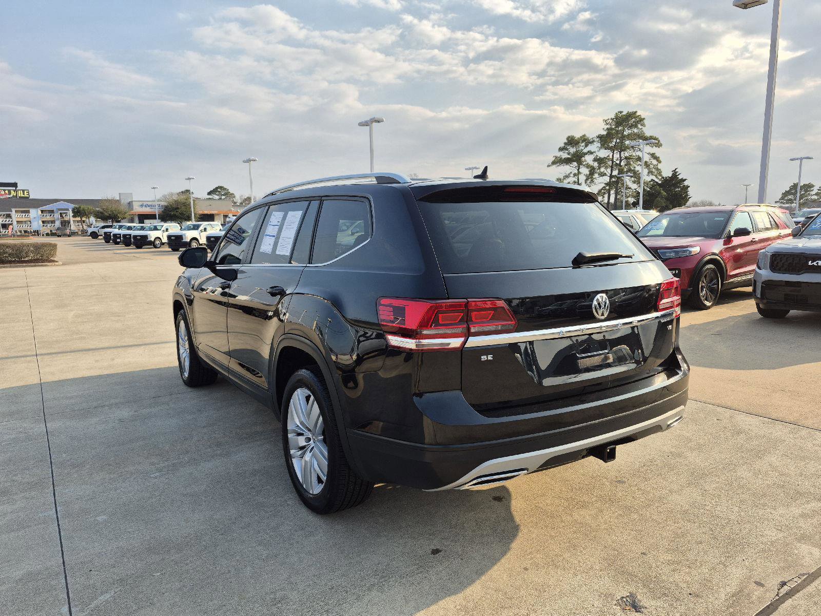Used 2019 Volkswagen Atlas SE image 3