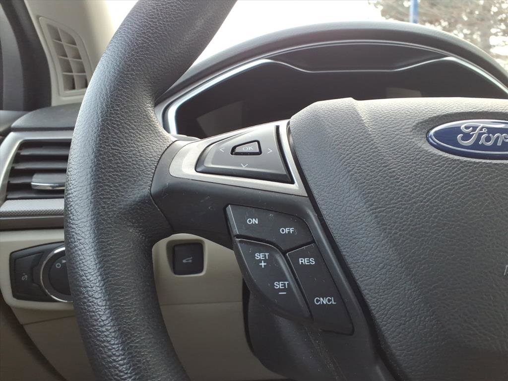 Certified 2019 Ford Fusion SE image 18