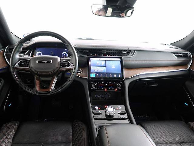 Used 2021 Jeep Grand Cherokee L Summit w/ Luxury Tech Group V AWD/4WD image 2