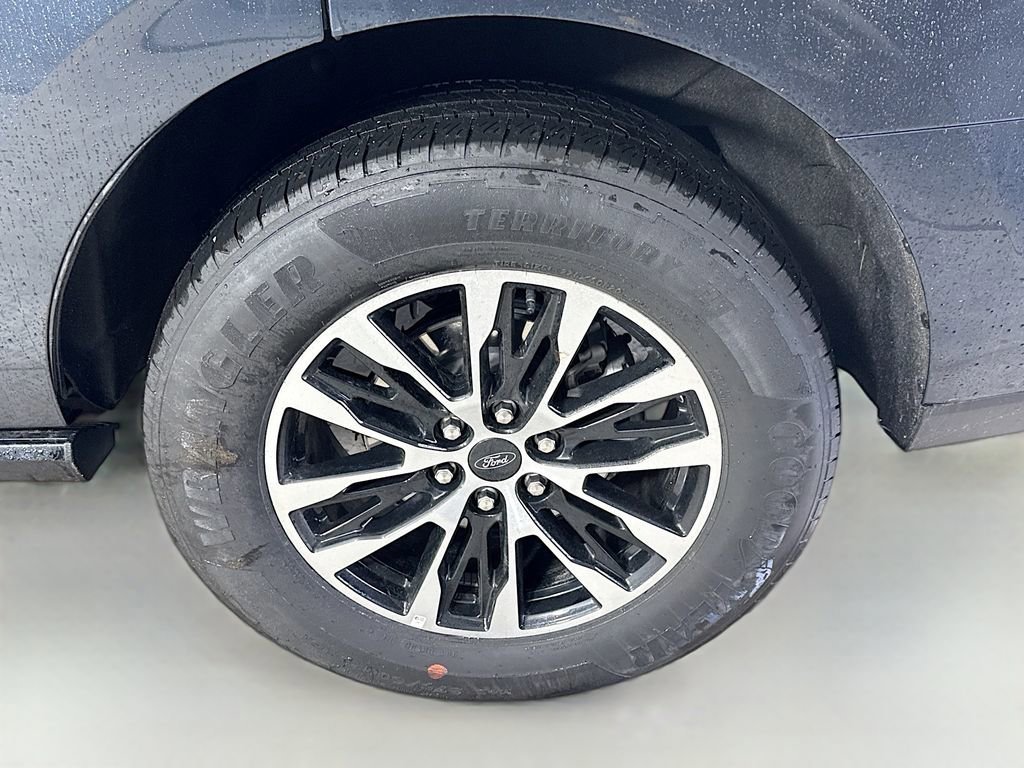 Certified 2025 Ford Expedition Platinum image 34