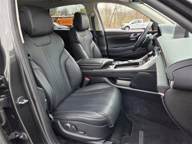 Used 2024 Genesis GV80 2.5T image 16