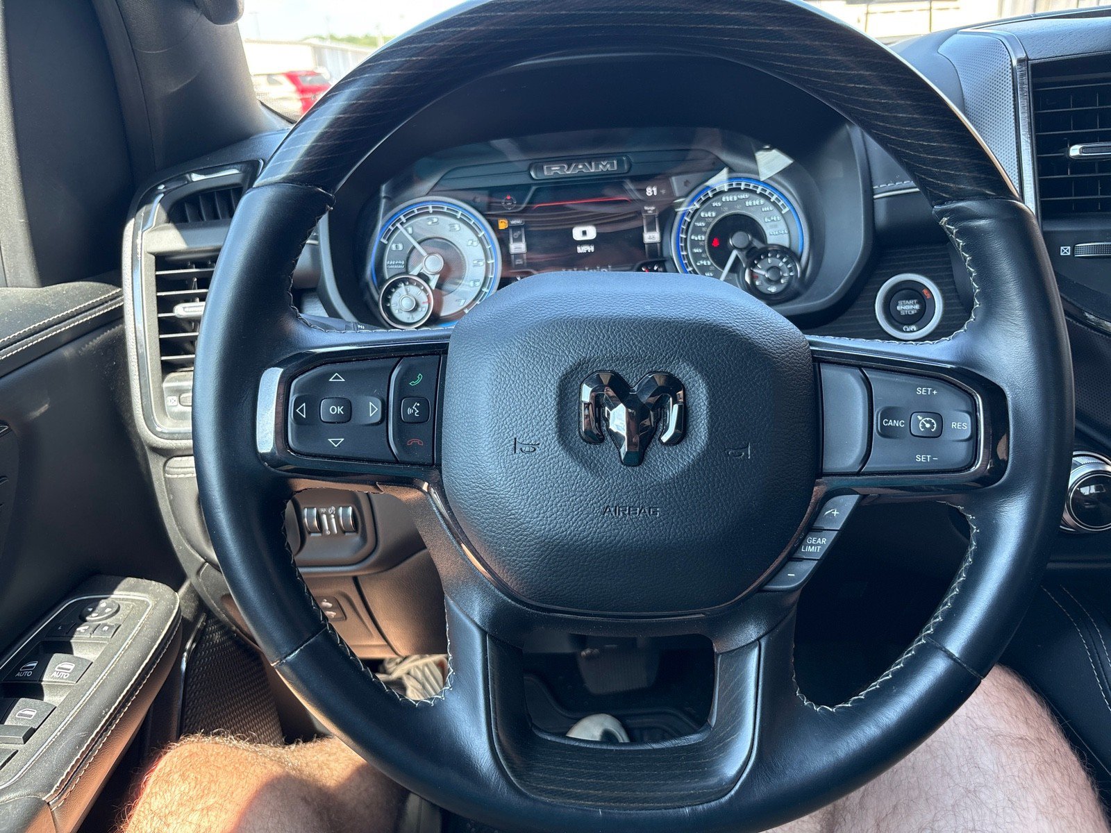 Used 2022 RAM 1500 Limited w/ Body Color Bumper Group AWD/4WD image 19