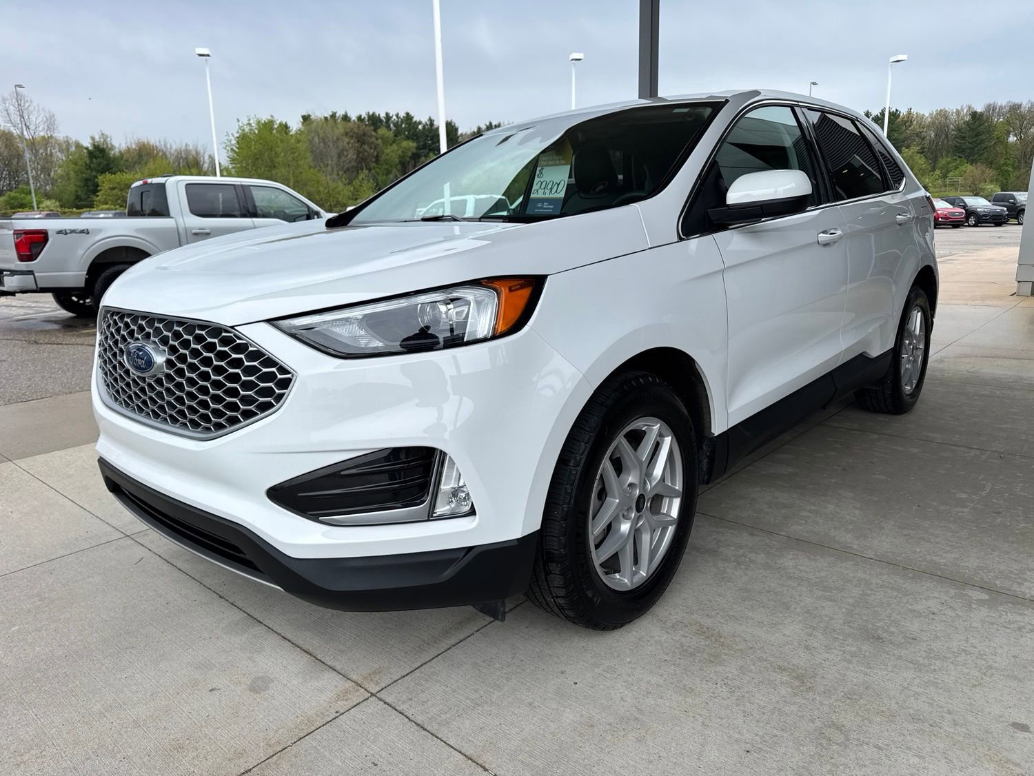 Certified 2024 Ford Edge SEL w/ Convenience Package AWD/4WD image 3