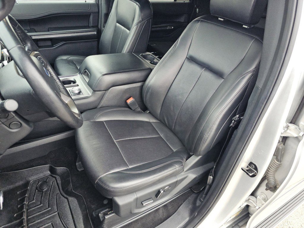 Certified 2019 Ford Expedition Max XLT w/ Equipment Group 202A image 13