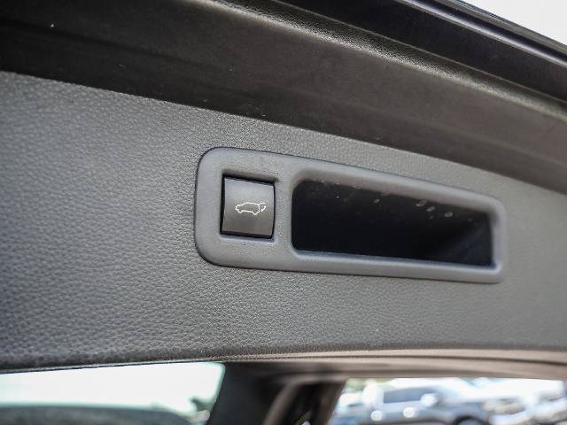 Used 2021 Toyota Highlander XLE AWD/4WD image 13