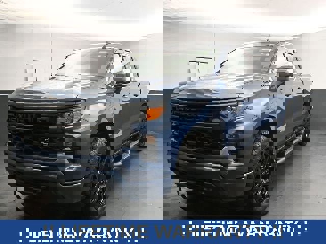 Used 2024 Chevrolet Silverado 1500 Custom w/ Turbomax Blackout Package AWD/4WD image 5