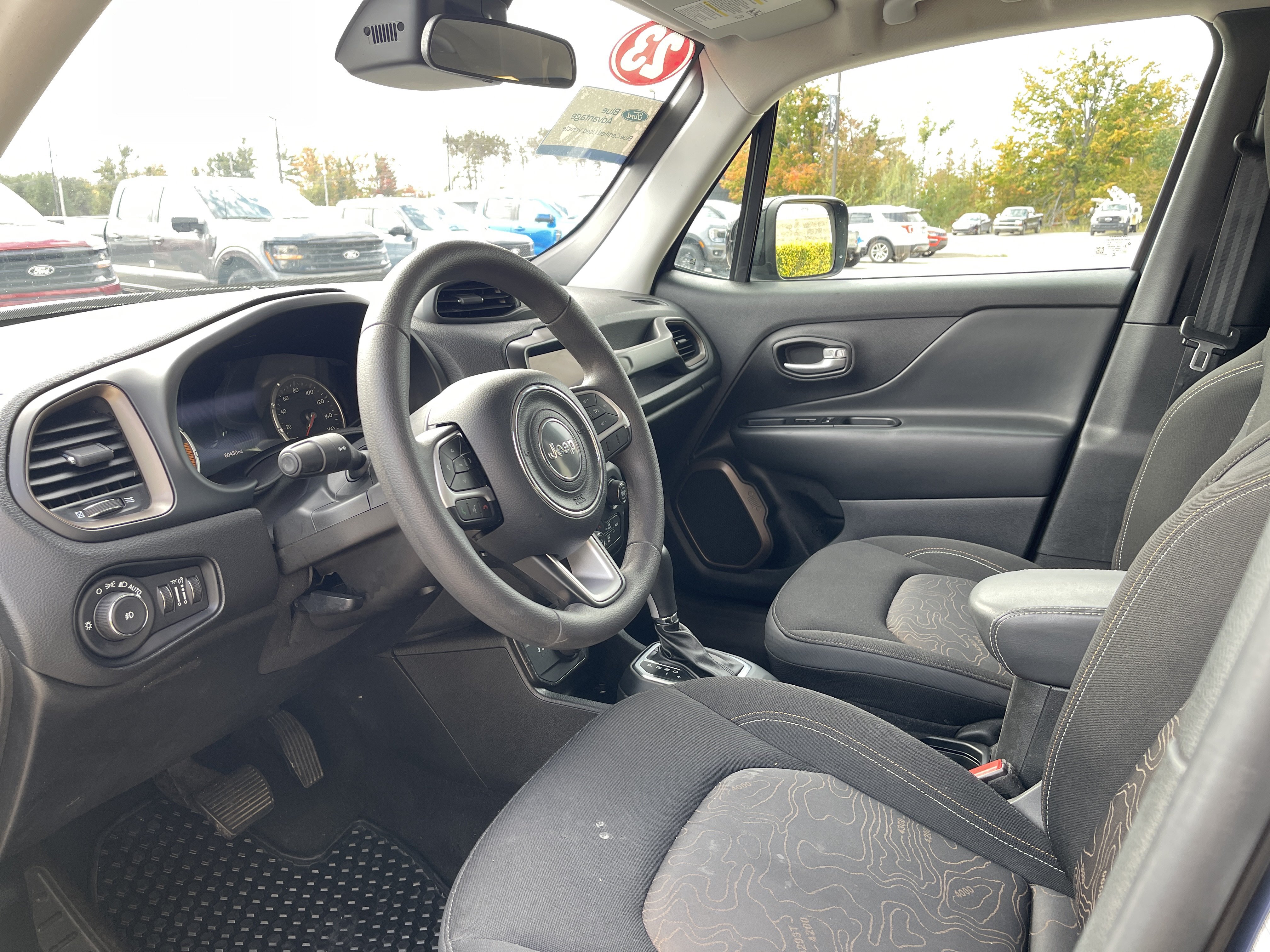 Used 2023 Jeep Renegade Latitude AWD/4WD image 12
