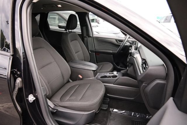 Certified 2025 Ford Escape Active FWD image 28