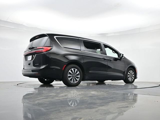 Used 2025 Chrysler Pacifica Select FWD image 31