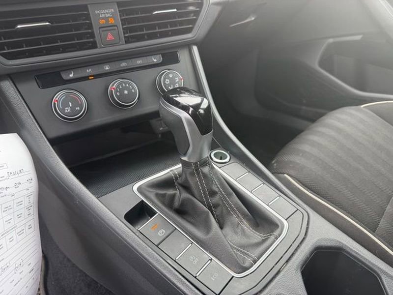 Used 2024 Volkswagen Jetta Sport FWD image 9