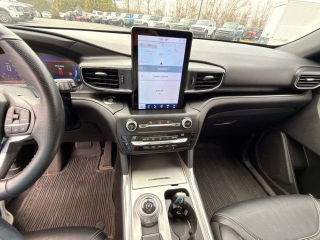 Certified 2020 Ford Explorer ST w/ Premium Technology Package image 2