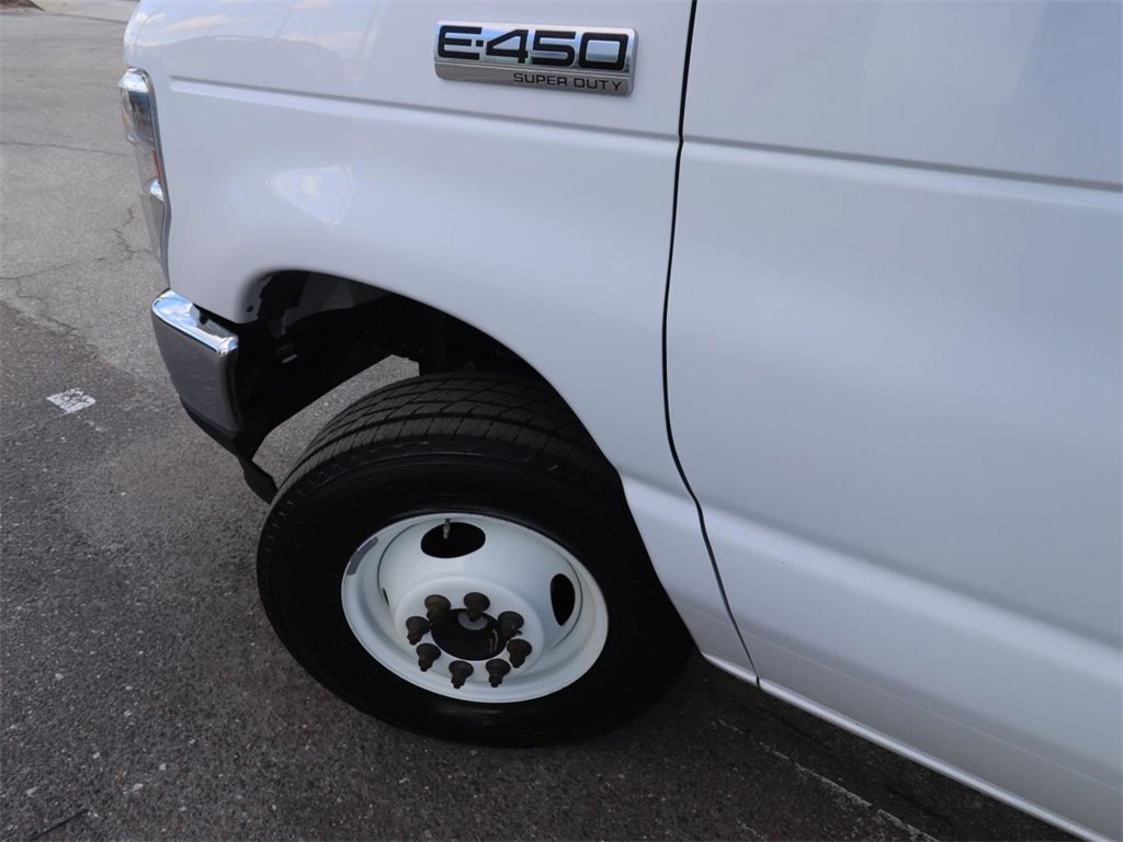 Certified 2022 Ford E-450 and Econoline 450 Super Duty w/ Power Windows & Locks Group image 11