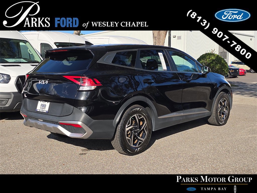 Used 2023 Kia Sportage LX image 4