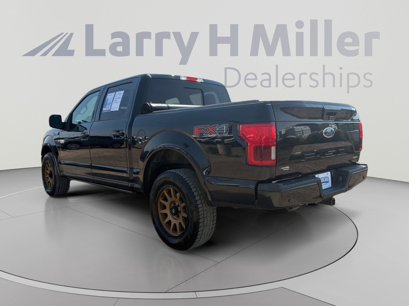 Certified 2018 Ford F150 Lariat w/ Equipment Group 502A Luxury AWD/4WD image 3