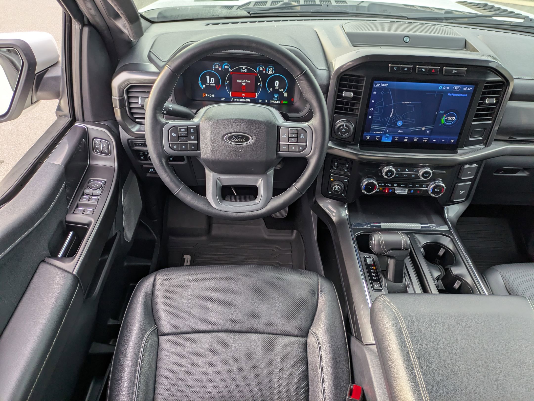 Certified 2023 Ford F150 Lariat w/ Equipment Group 502A High image 33