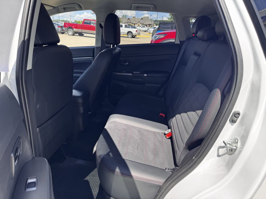 Used 2024 Mitsubishi Outlander Sport SE AWD/4WD image 30