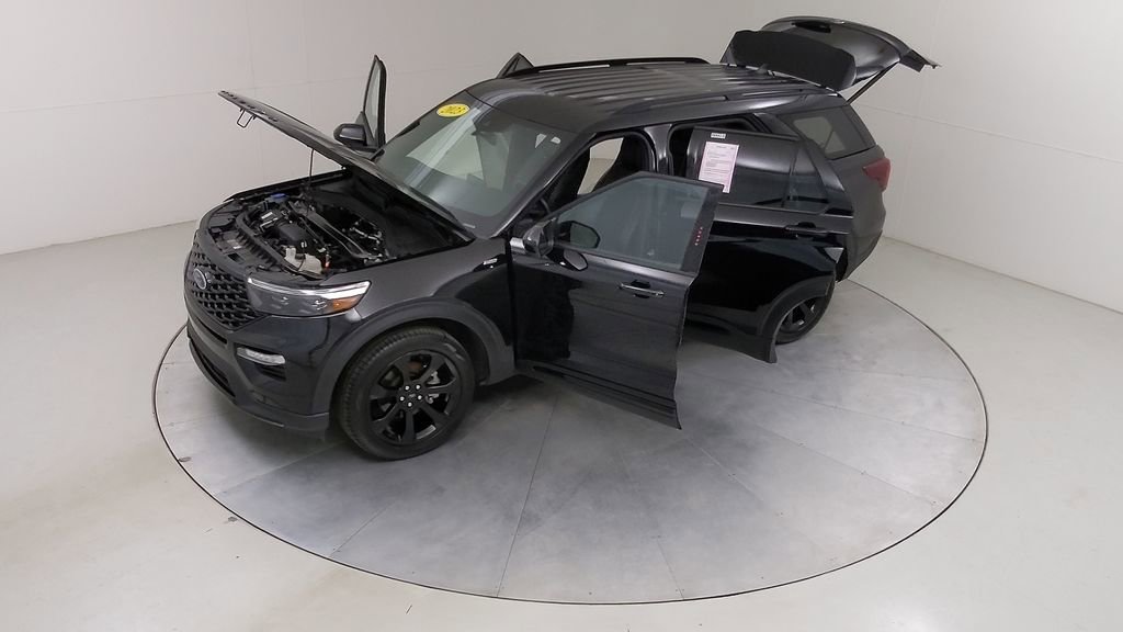 Certified 2023 Ford Explorer ST-Line AWD/4WD image 59